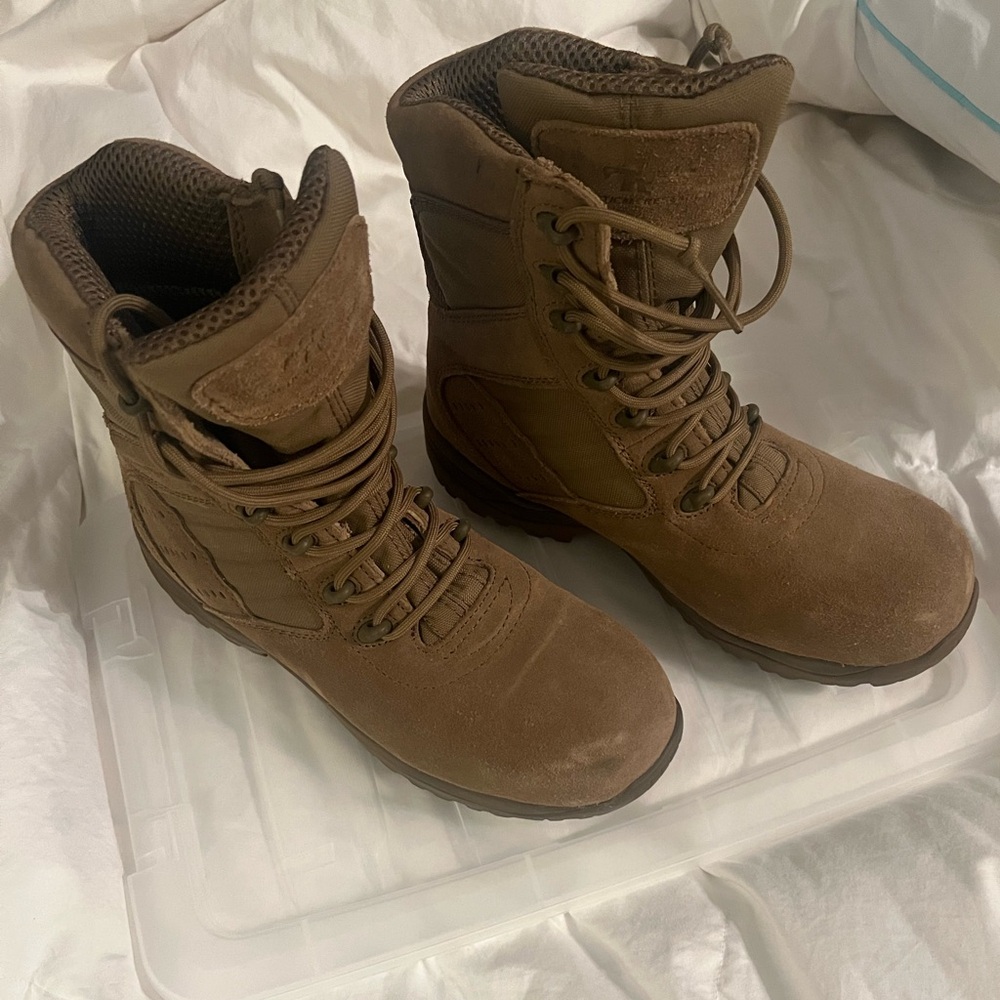 Men's Combat Boots 6.5W - Safety Toe, Coyote.